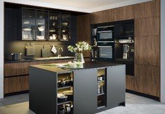 AVO-L767U_UMA-P187_GS_2022